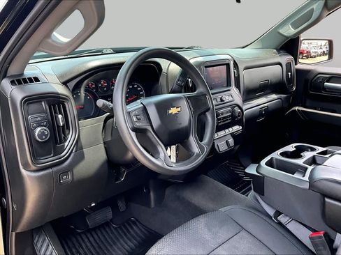 Used 2020 Chevrolet Silverado 1500 Custom w/ Infotainment Package RWD image 18