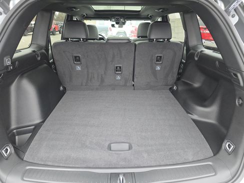 New 2025 Jeep Grand Cherokee Limited w/ MOPAR Finishing Package image 22