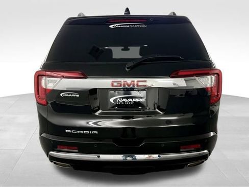 Used 2022 GMC Acadia Denali w/ Black Diamond Edition image 8
