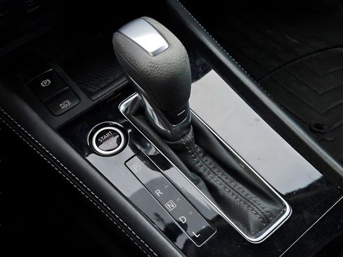 Used 2023 Nissan Kicks SR w/ SR Premium Package image 20