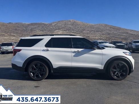 Used 2022 Ford Explorer ST w/ Equipment Group 401A image 2