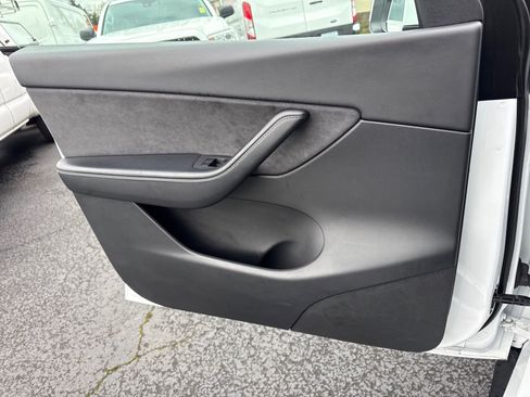 Used 2021 Tesla Model Y Performance AWD/4WD image 24