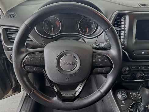 Used 2020 Jeep Cherokee Altitude image 12