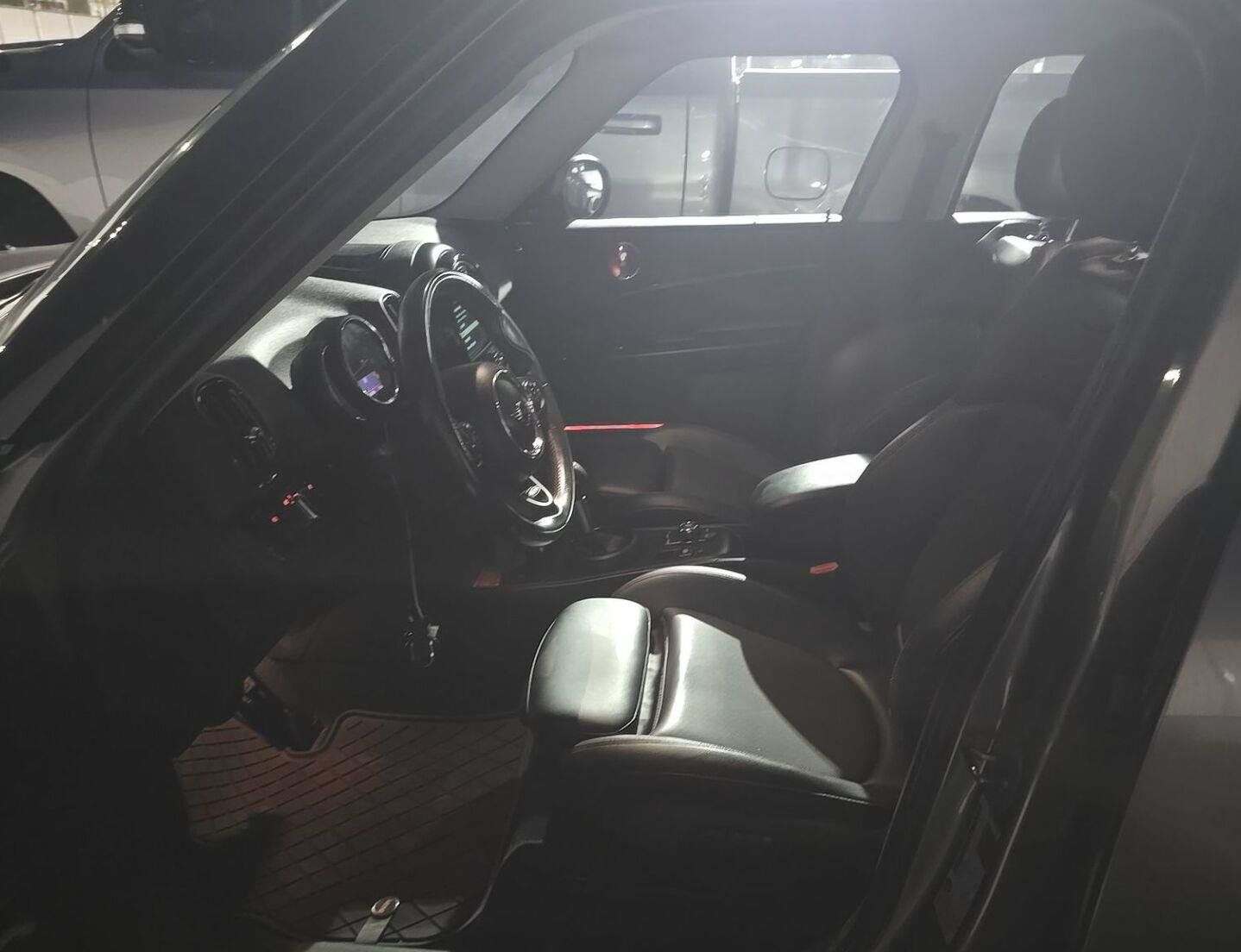 Used 2019 MINI Cooper Countryman S w/ Premium Package FWD image 5