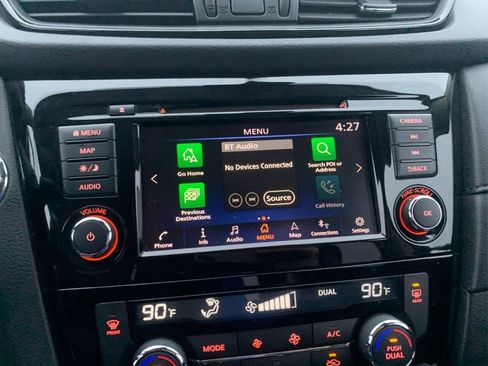 Used 2019 Nissan Rogue SV w/ Premium Package image 19