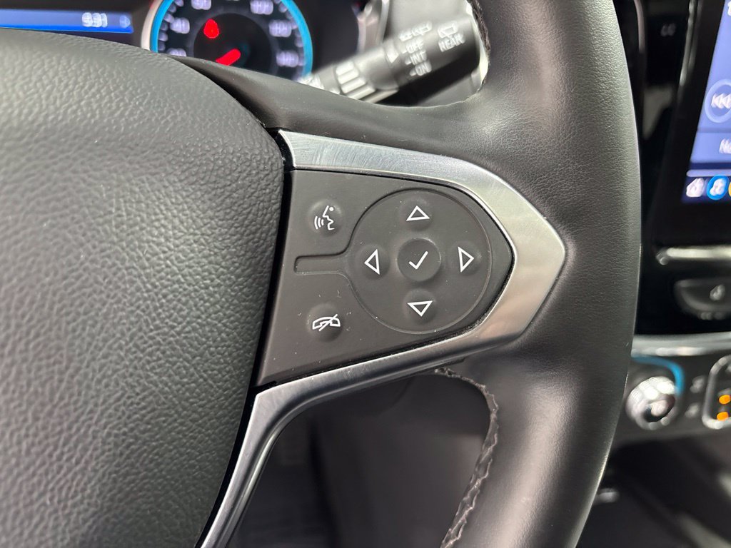 Used 2023 Chevrolet Traverse LT w/ LT Premium Package AWD/4WD image 16