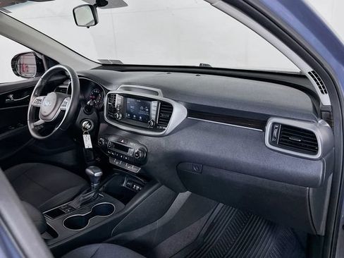 Used 2020 Kia Sorento LX w/ LX I4 Convenience Package FWD image 21