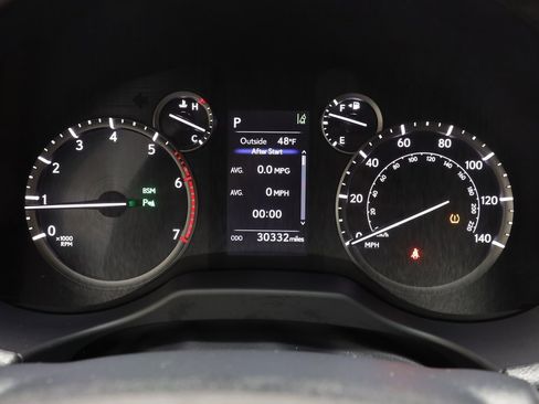 Used 2022 Lexus GX 460 Premium w/ Accessory Package image 8