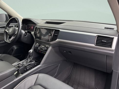 Used 2021 Volkswagen Atlas SEL Premium image 42