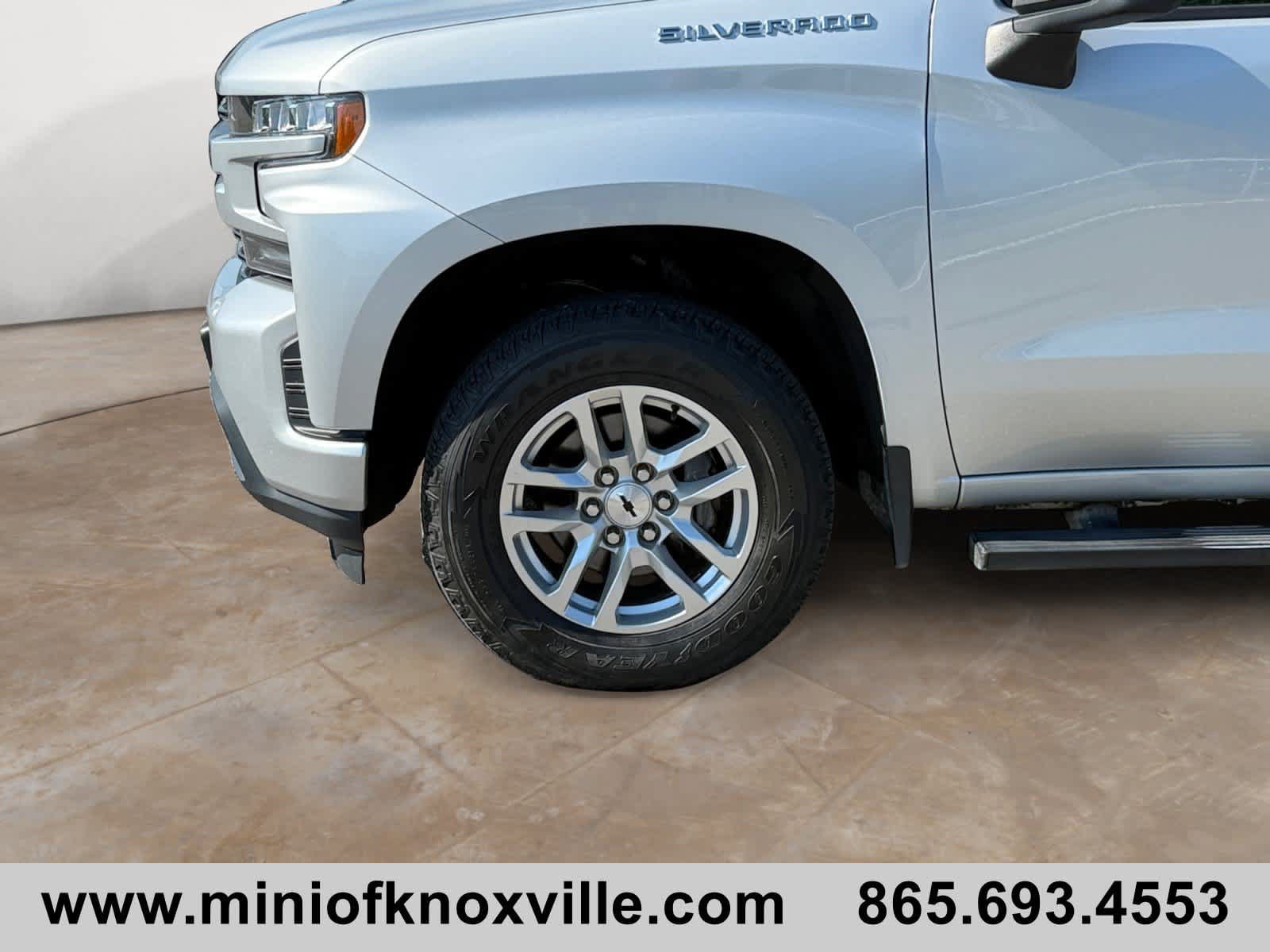 Used 2020 Chevrolet Silverado 1500 RST AWD/4WD image 9