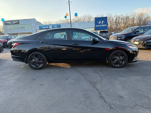 Used 2023 Hyundai Elantra SEL image 8