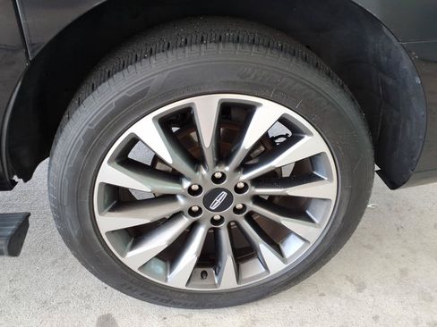 Used 2021 Lincoln Navigator L Reserve RWD image 21