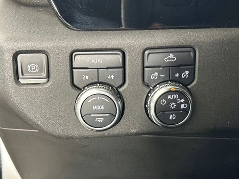 Used 2023 GMC Sierra 1500 Elevation image 19