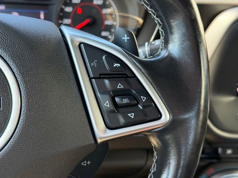 Used 2020 Chevrolet Camaro LT RWD image 18