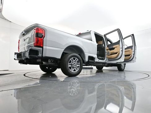 New 2026 Ford F250 Lariat RWD image 40