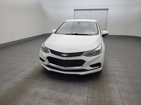 Used 2017 Chevrolet Cruze LS FWD image 15