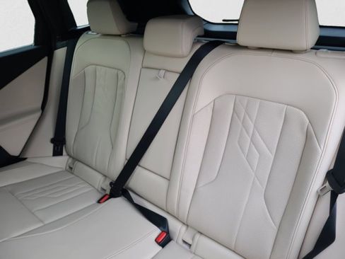 Used 2025 BMW X3 xDrive30i w/ Premium Package image 19