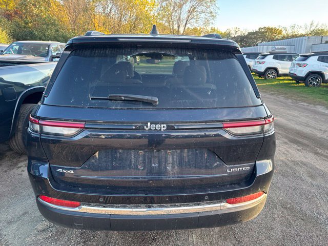 Used 2024 Jeep Grand Cherokee Limited AWD/4WD image 6