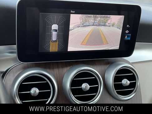 Used 2022 Mercedes-Benz GLC 300 4MATIC w/ Premium Package Lite image 25