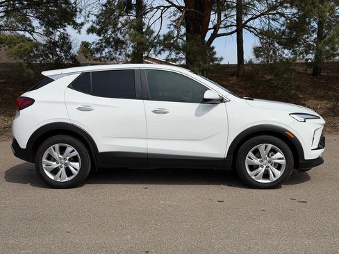 Used 2024 Buick Encore GX Preferred image 2