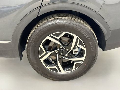 Used 2023 Kia Sportage LX image 40