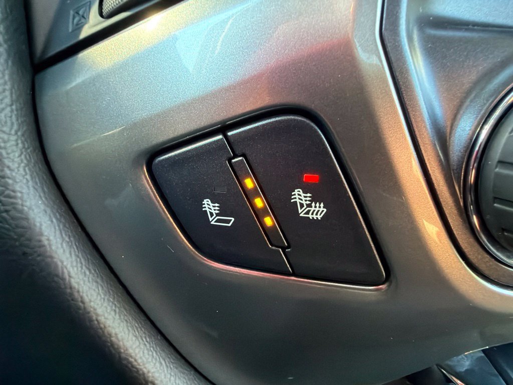 Used 2018 Chevrolet Silverado 1500 LT w/ All Star Edition AWD/4WD image 24