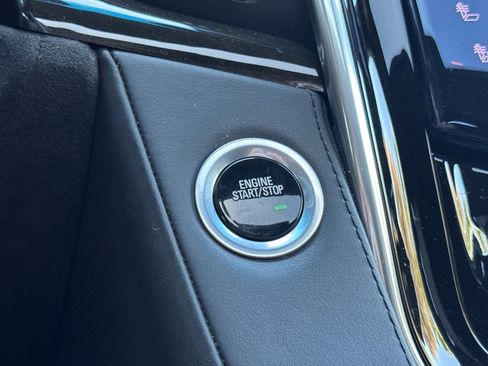 Used 2019 Cadillac Escalade ESV Platinum image 36