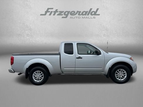 Used 2018 Nissan Frontier SV image 4