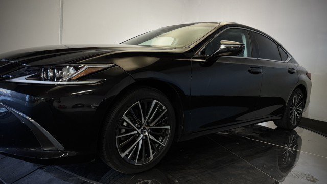 Used 2023 Lexus ES 350 w/ Premium Package FWD image 31