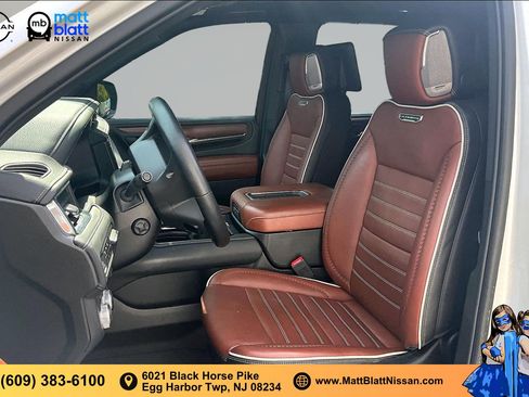 Used 2023 GMC Yukon Denali Ultimate AWD/4WD image 22