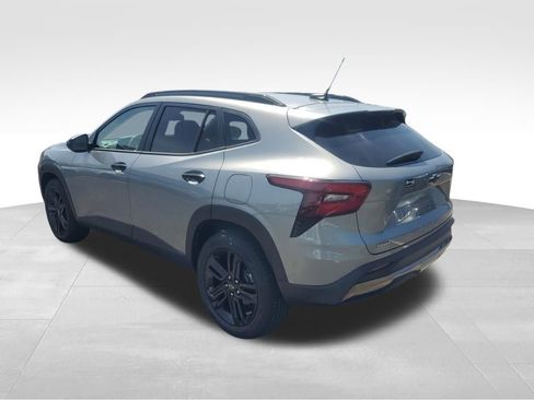 Used 2025 Chevrolet Trax ACTIV image 3