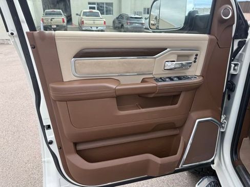 Used 2022 RAM 2500 Laramie image 13