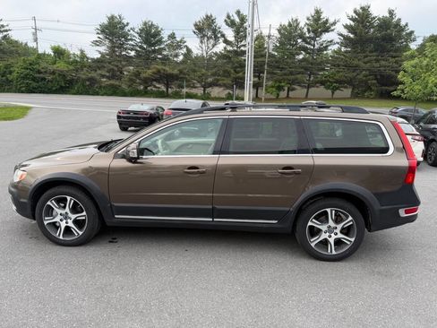 Used 2013 Volvo XC70 T6 AWD/4WD image 9
