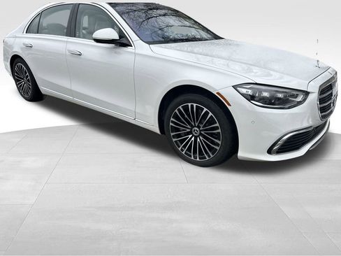 Used 2025 Mercedes-Benz S 500 4MATIC image 7