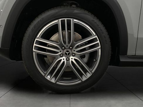 New 2026 Mercedes-Benz GLS 450 4MATIC image 14