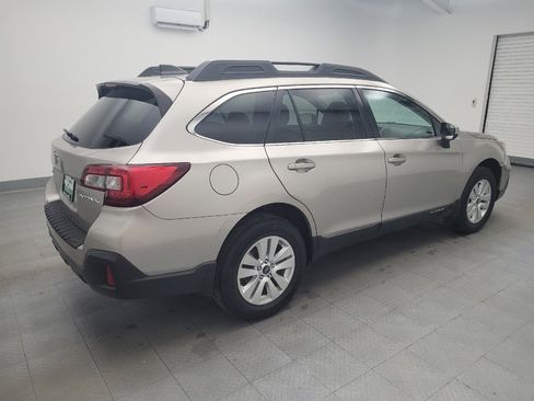 Used 2018 Subaru Outback 2.5i Premium image 10