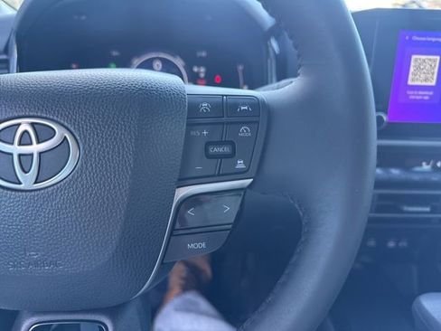 Used 2026 Toyota Camry LE w/ Convenience Package image 18