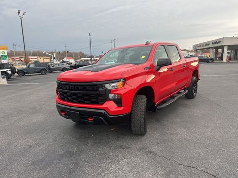 Used 2023 Chevrolet Silverado 1500 Custom Trail Boss w/ LPO, Dark Essentials Package image 7