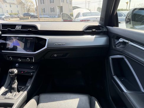 Used 2020 Audi Q3 2.0T Premium Plus w/ Premium Plus Package image 29