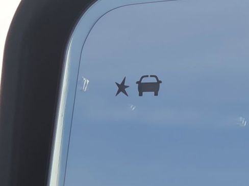 New 2025 GMC Sierra 2500 SLT w/ SLT Premium Package image 11