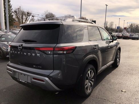 New 2025 Nissan Pathfinder SL image 13