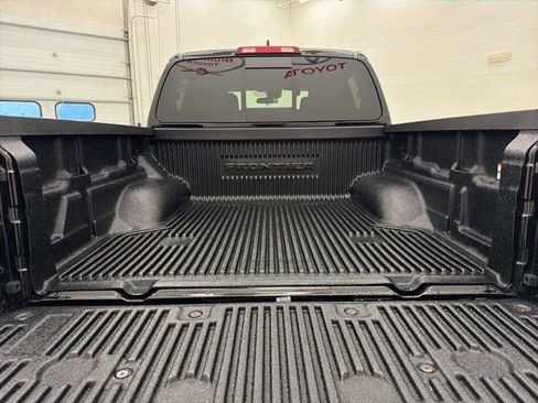 Used 2026 Nissan Frontier SV w/ Tow Package RWD image 17