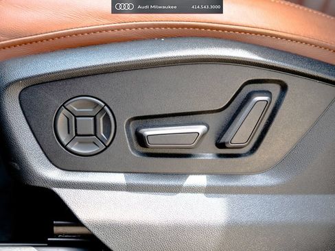 Used 2023 Audi Q7 3.0T Premium Plus AWD/4WD image 21