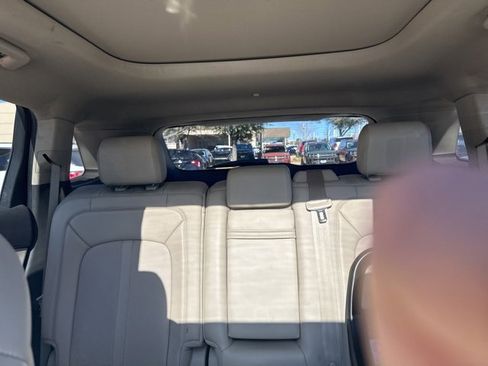 Used 2019 Lincoln Nautilus Reserve image 7