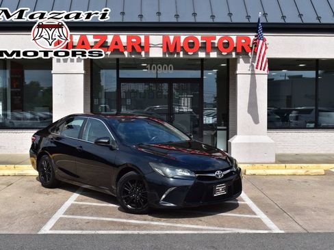 Used 2016 Toyota Camry SE FWD image 1