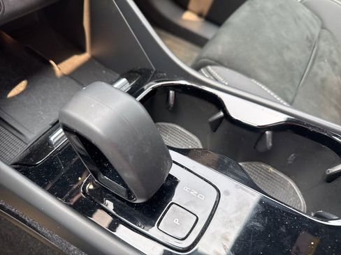 Used 2023 Volvo C40 P8 Recharge Ultimate image 45