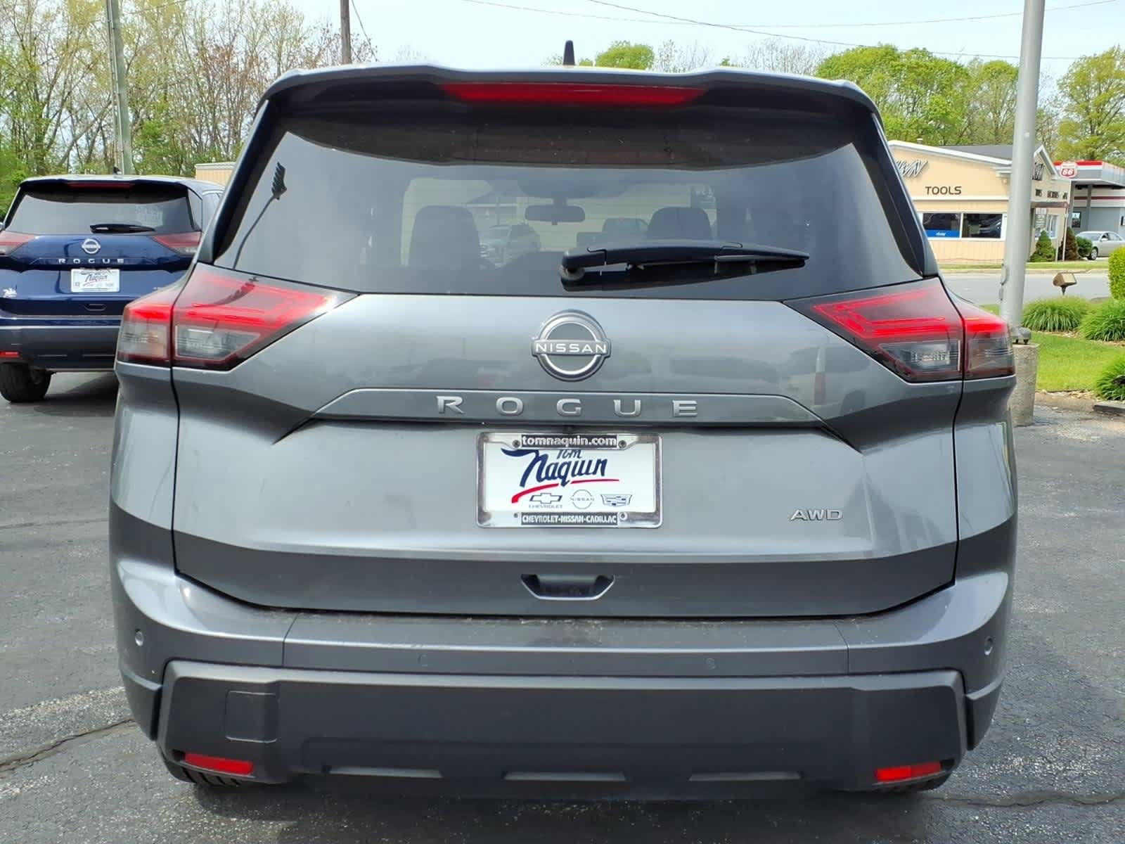 Used 2024 Nissan Rogue S AWD/4WD image 8