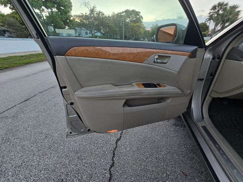 Used 2006 Toyota Avalon XLS image 33