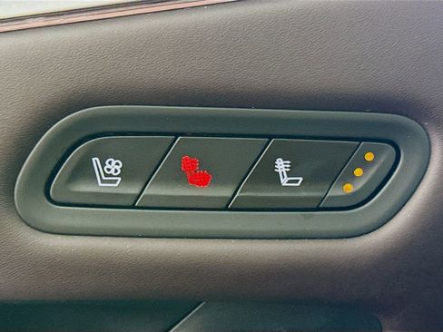 Used 2021 Cadillac Escalade Sport Platinum image 21