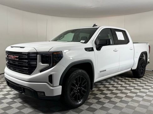 Used 2024 GMC Sierra 1500 Elevation image 2